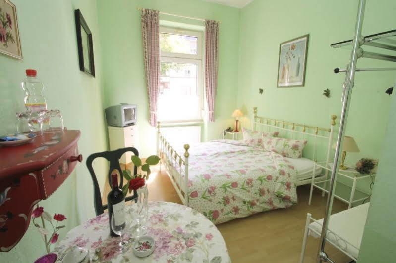 Acasa Bed & Breakfast Франкфурт-на-Майне Экстерьер фото