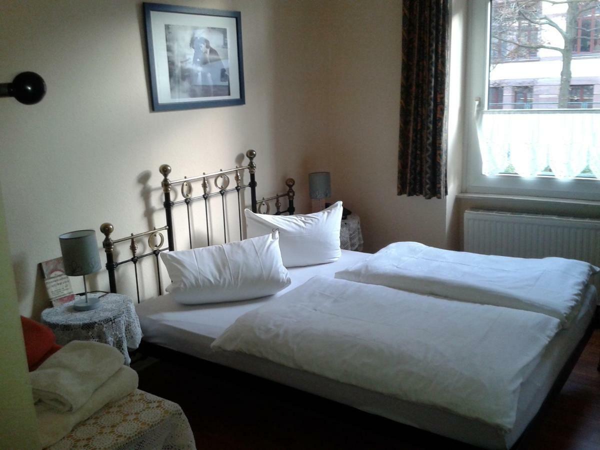 Acasa Bed & Breakfast Франкфурт-на-Майне Экстерьер фото